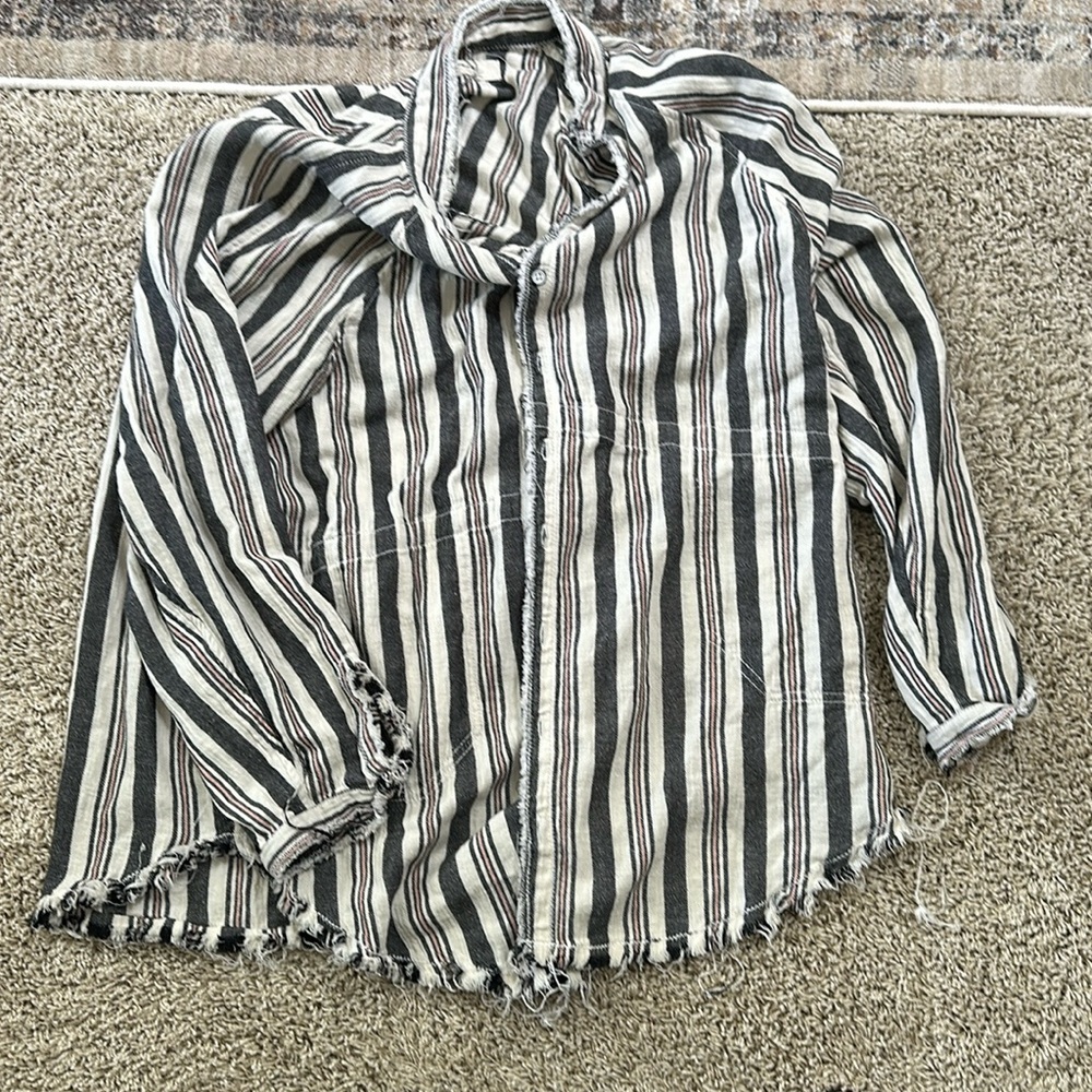 We The Free button down shirt/tunic. Size Medium.